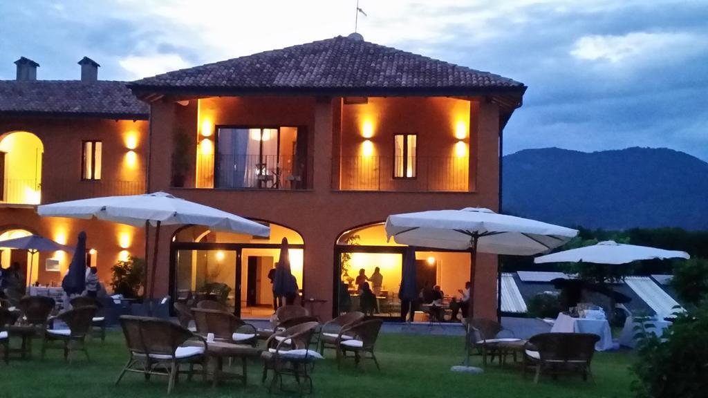 Equirelais Hotel Lomnago Exterior photo