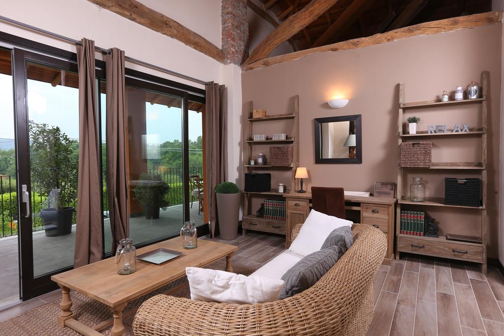 Equirelais Hotel Lomnago Exterior photo