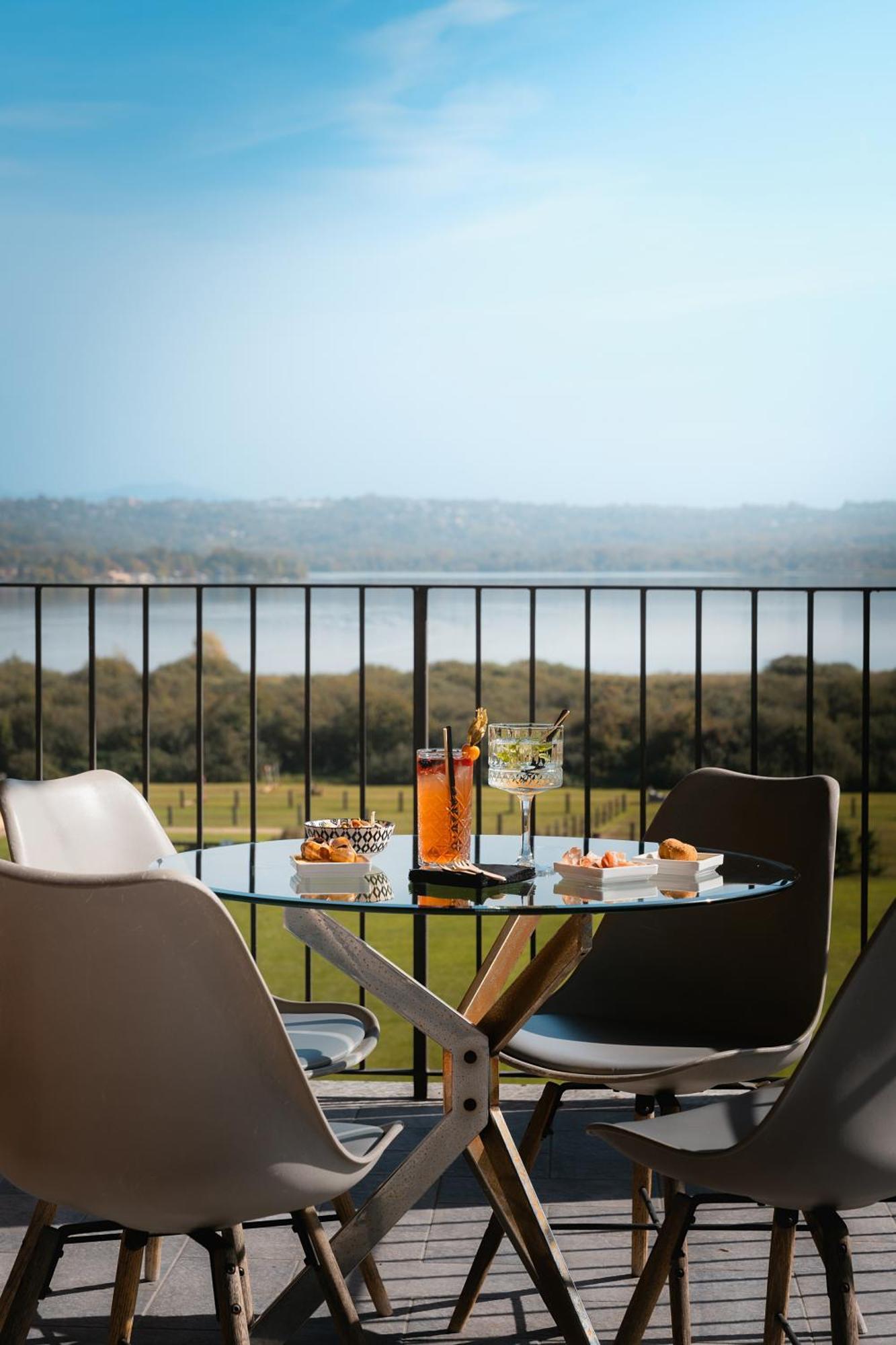 Equirelais Hotel Lomnago Exterior photo