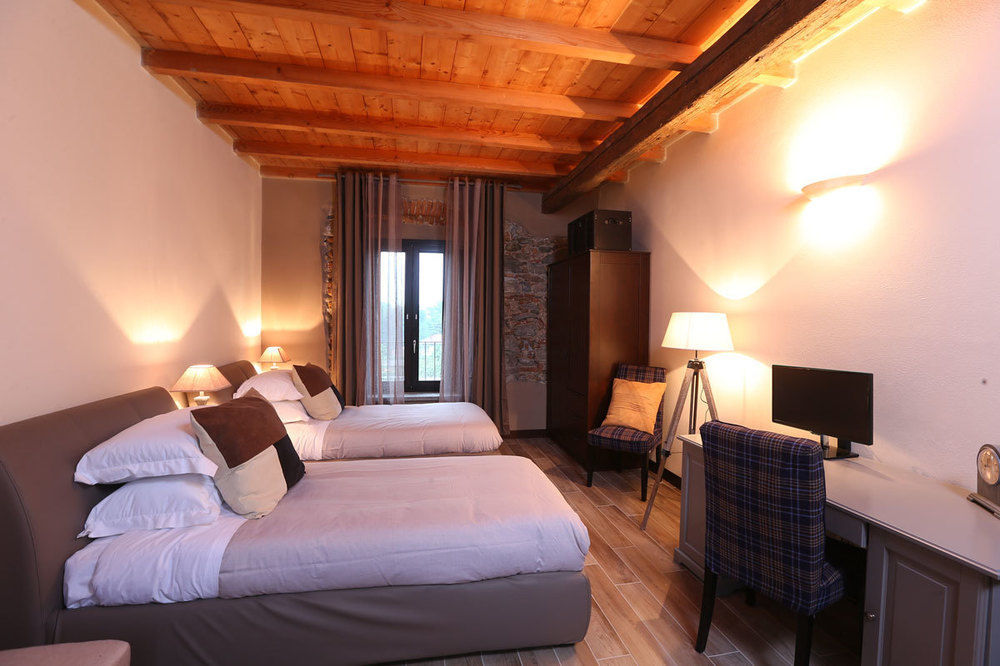 Equirelais Hotel Lomnago Exterior photo